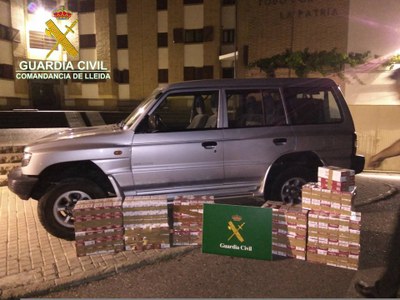 Vehicle i tabac intervinguts (Foto: Guàrdia Civil)