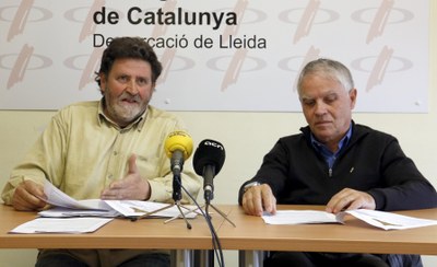 Els portaveus d'Ipcena, Joan Vázquez, i de Rius amb Vida, Josep Grau, en una roda de premsa a Lleida (Foto: ACN)
