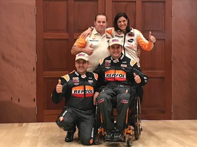 Isidre Esteve i el seu equip, a punt per iniciar el Dakar 2018 (Foto: Fundació Isidre Esteve)