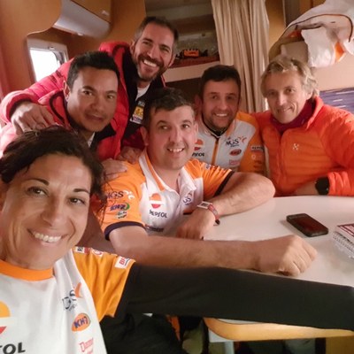 Isidre Esteve, al Dakar 2019 amb el seu equip (Repsol Rally Team)