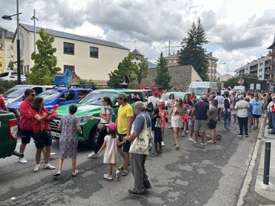 Parada de la caravana publicitària de la Vuelta a la Seu