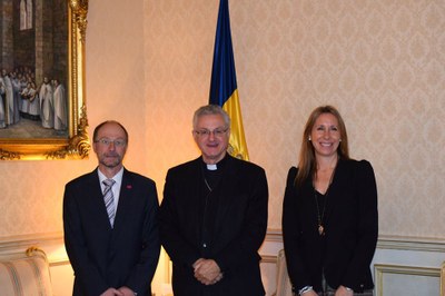 Joan-Enric Vives, amb Víctor Naudí i Sílvia Bonet