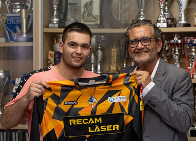 Jordi Pons, en la seva presentació amb el Recam Làser Caldes, aquest estiu (@chcaldes)