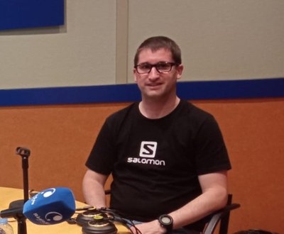 Jordi Santacruz, als estudis de RàdioSeu (Foto: arxiu)