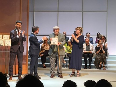 Josep Espunyes rep la Creu de Sant Jordi de la Generalitat de Catalunya (Foto: Delegació Govern Alt Pirineu i Aran)