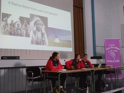 Xerrada de Jude Schimmel i Svenja Brunckhorst a l'Institut Joan Brudieu