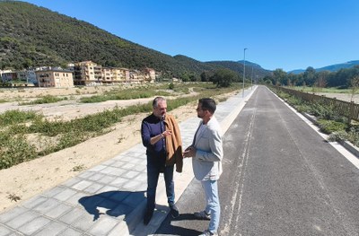 Jordi Fàbrega i Joan Llobera, als terrenys on s'ha de construir l'Hospital Comarcal de l'Alt Urgell