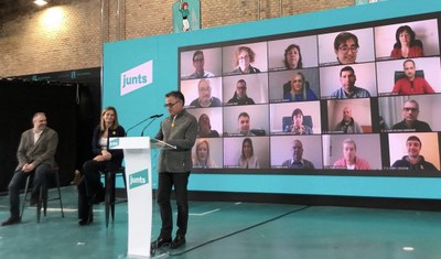 Jordi Fàbrega, Cristina Casol i Ramon Tremosa, a la presentació de les llistes de Junts (Foto: JxCat)