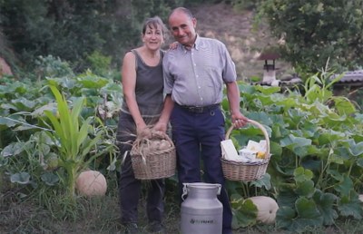 Els propietaris d’Ecofranch a la seva explotació