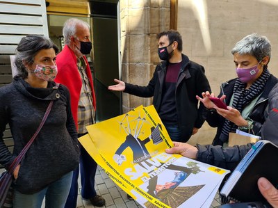 Pau Juvillà, amb d'altres membres de la CUP, presenta a Tremp la campanya 'Sí a les renovables. Salvem el territori' (Foto: ACN)