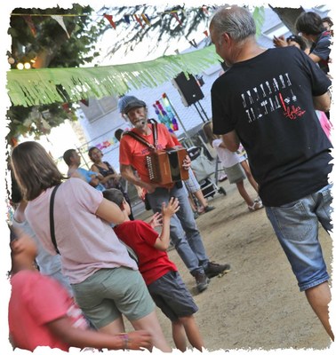 Pep Lizandra, en una actuació feta en el marc de la Festa Major de la Seu (Foto: Ajuntament de la Seu)