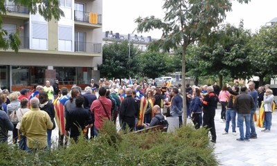Concentració de suport als alcaldes a les portes dels jutjats de la Seu, el setembre de 2017 (Arxiu)