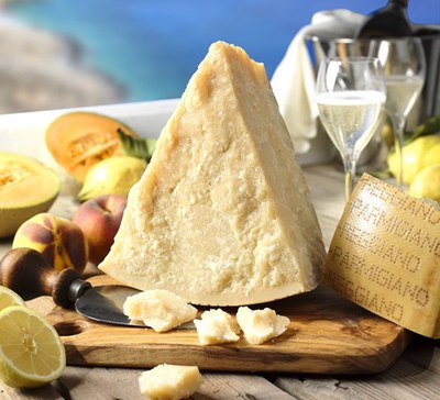 Formatge Parmigiano Reggiano (Foto: www.parmigianoreggiano.com)