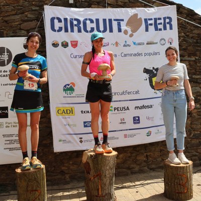 Podi femení absolut (23 km) de la 1a Cursa La Mata-sants de Castellbò (Cadí Circuit Fer)