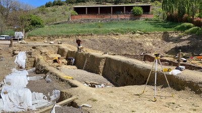 Excavacions arqueològiques a l'antic fòrum romà de Llívia (Foto: ACN)