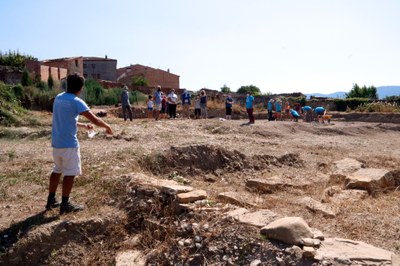 Excavació arqueològica a les restes romanes d'Isona (Foto: ACN)