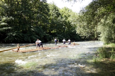 Un rai baixant per la Noguera Pallaresa (Foto: ACN)