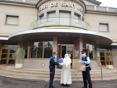 Lliurament de mascaretes (Foto: Ajuntament de la Seu)