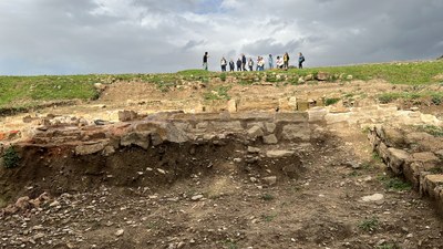 Treballs al jaciment de l'antiga ciutat romana d'Aeso (Foto: ACN)