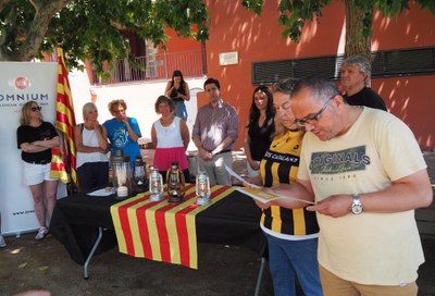 Rebuda de la Flama del Canigó i lectura del Manifest, al Parc del Cadí de la Seu d'Urgell (Foto: RàdioSeu)