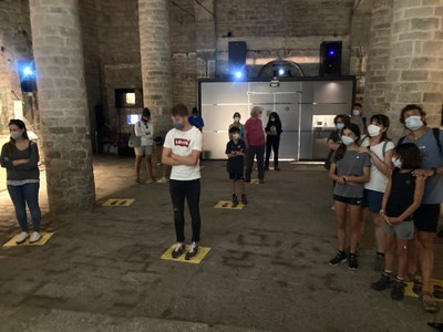 Visitants a Sant Climent de Taüll (Foto: ACN)