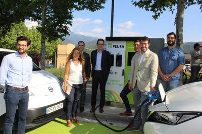 Inauguració del nou punt de càrrega de vehicles elèctrics al carrer Bisbe Benlloch de la Seu