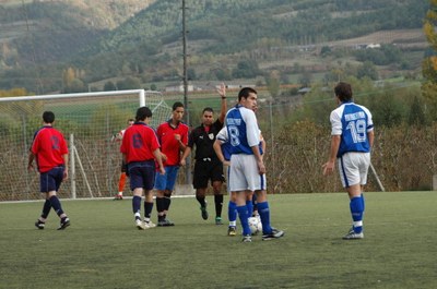 Una jugada de La Seu F.C. (Foto: Santi Roura)