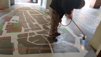 Mapa instal.lat davant de l'Espai Ermengol (Foto: La Seu Medieval)