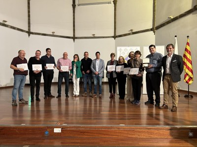Descendents de Josep Zulueta recullen la Medalla de la Ciutat de la Seu d'Urgell, concedida a títol pòstum