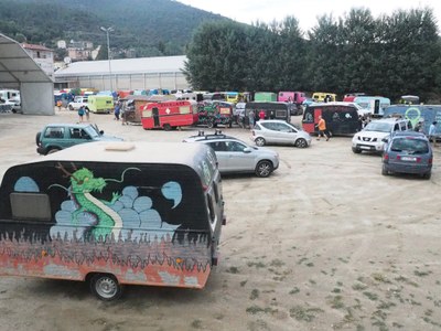 Instal·lació de les caravanes al recinte de Casetes de la Festa Major de la Seu