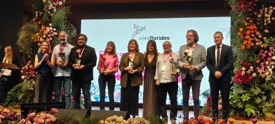 Gemma Tó recull el guardó de Viles Florides, en què la Seu ha revalidat les quatre Flors d'Honor