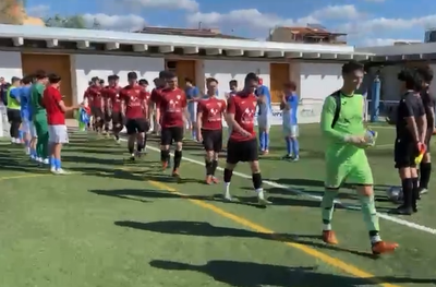 Passadís de l'Alcarràs als jugadors de La Seu FC, campions del grup 5 de Segona Catalana (Imatge: La Seu FC)