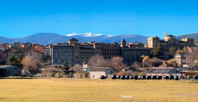 El pic de l'Orri des de la Seu d'Urgell, a l'hivern (Foto: Marc Obiols / arxiu)