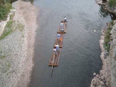 Baixada de rais a Coll de Nargó (Foto d'arxiu/Associació de Raiers de la Ribera del Segre)