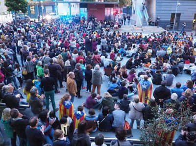 Concentració a la plaça de les Monges per completar la vaga general a la Seu