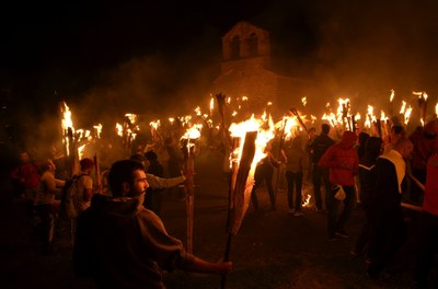 Baixada de falles a Durro (Foto d'arxiu/ACN)
