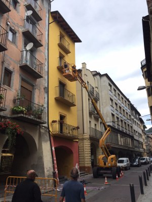Restauració d'una façana al carrer Major de la Seu