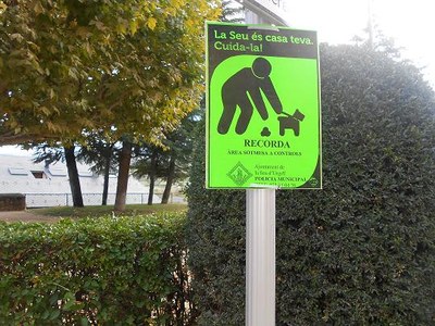 Civisme-Cartells recollida excrements