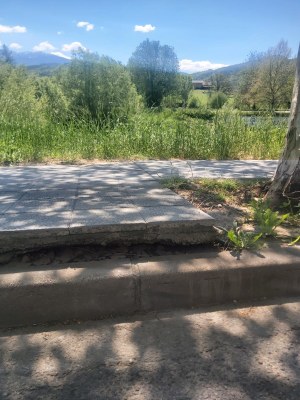 Vorera en mal estat al cinyell verd de la Seu (Foto: Ajuntament de la Seu)