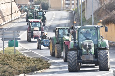 Protesta dels pagesos de l'Alt Urgell i la Cerdanya a la carretera N-260 a la Seu (Foto: RàdioSeu)