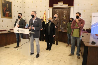 Jordi Fàbrega i Francesc Viaplana, acompanyats de més membres de l'equip de govern, presenten els Pressupostos 2021 de l'Ajuntament de la Seu d'Urgell