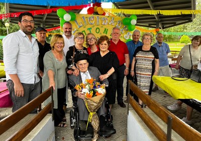 Reconeixement a Antonio Martínez López pels seus 103 anys