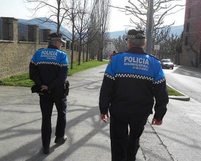 Agents de la Policia Municipal de la Seu (Foto: arxiu)