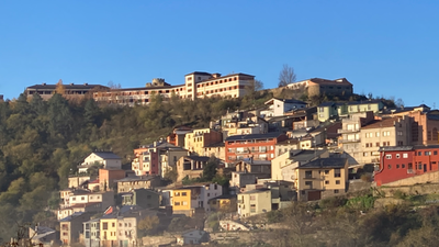Castellciutat, amb el recinte de la Ciutadella al capdamunt (Foto: RàdioSeu)