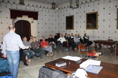 Curs per a l'ús dels desfibril·ladors