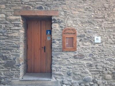 Entrada a l'Hostal Vell d'Anserall (Foto: Ajuntament de les Valls de Valira)