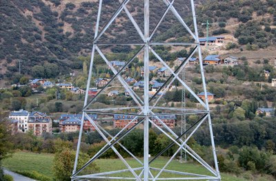 Torre elèctrica al municipi de Sort (Foto: ACN)