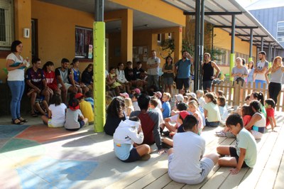 Visita de l'alcalde de la Seu al Casal Municipal d'Estiu 