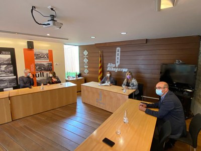 Reunió de Rosa Pujol amb representants de l'Alta Ribagorça, al Consell Comarcal (Foto: Patronat Turisme DdL)