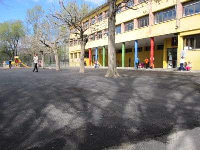 Escola Albert Vives - Entrada